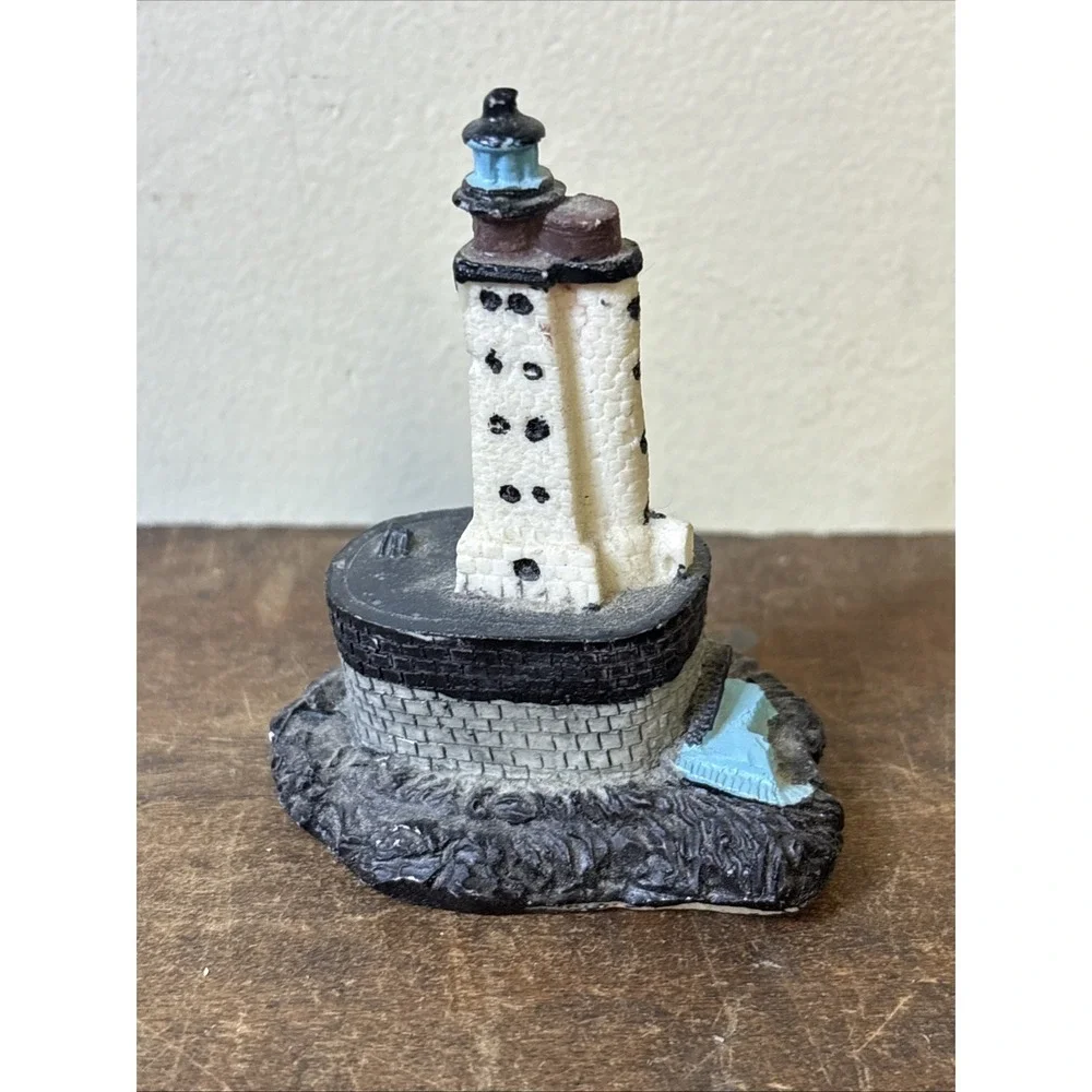 Lot Of 6 Miniature Lighthouses Resin No Doubles